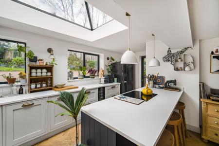 4 bedroom Detached house for sale in Heol Hir, Llanishen, Cardiff, CF14