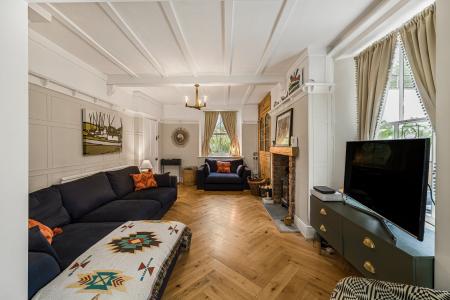 4 bedroom Detached house for sale in Heol Hir, Llanishen, Cardiff, CF14