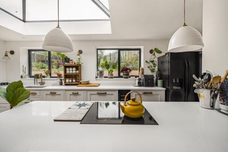 4 bedroom Detached house for sale in Heol Hir, Llanishen, Cardiff, CF14