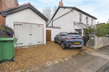 4 bedroom Detached house for sale in Heol Hir, Llanishen, Cardiff, CF14