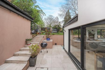 4 bedroom Detached house for sale in Heol Hir, Llanishen, Cardiff, CF14