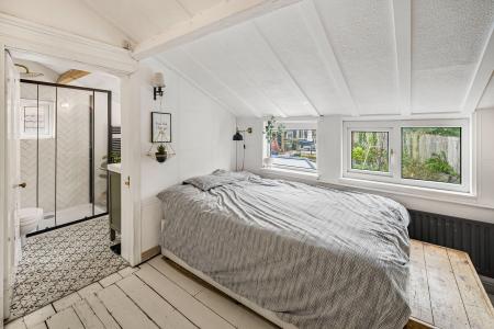 4 bedroom Detached house for sale in Heol Hir, Llanishen, Cardiff, CF14