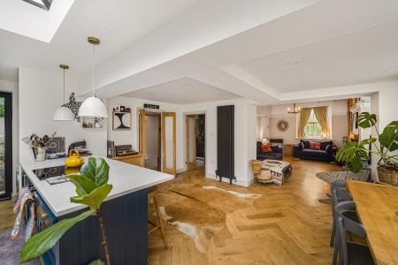 4 bedroom Detached house for sale in Heol Hir, Llanishen, Cardiff, CF14