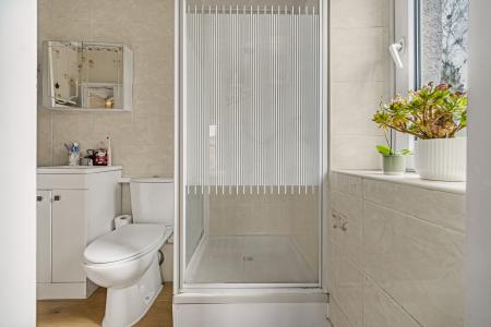 4 bedroom Detached house for sale in Heol Hir, Llanishen, Cardiff, CF14