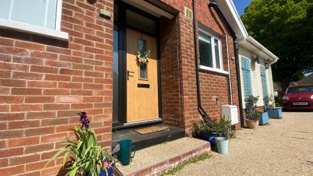 3 bedroom Semi-detached bungalow for sale in Clos Ton Mawr, Rhiwbina, Cardiff, CF14