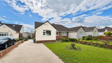 3 bedroom Semi-detached bungalow for sale in Clos Ton Mawr, Rhiwbina, Cardiff, CF14