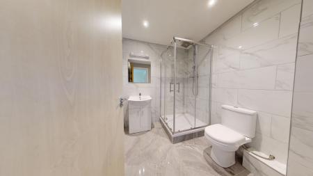 2 bedroom Flat to let in Pantbach Road, Rhiwbina, Cardiff, CF14