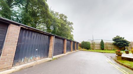 2 bedroom Flat to let in Clos Treoda, Whitchurch, Cardiff, CF14