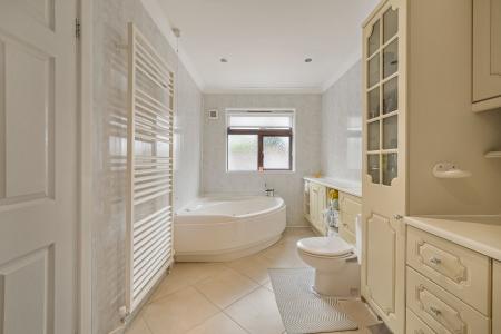 4 bedroom Detached house for sale in Catherine Drive, Cardiff, CF3