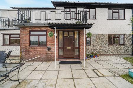 4 bedroom Detached house for sale in Catherine Drive, Cardiff, CF3