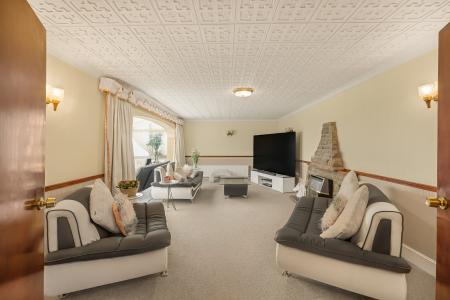 4 bedroom Detached house for sale in Catherine Drive, Cardiff, CF3