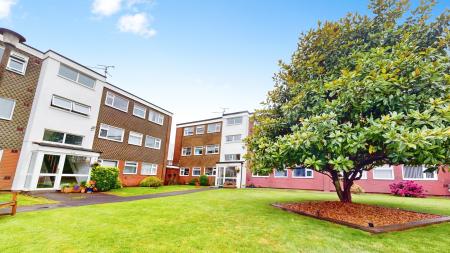 2 bedroom Flat to let in Clos Treoda, Whitchurch, Cardiff, CF14