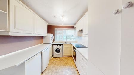 2 bedroom Flat to let in Clos Treoda, Whitchurch, Cardiff, CF14