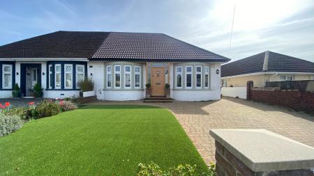 2 bedroom Semi-detached bungalow for sale in Tyn y Parc Road, Rhiwbina, Cardiff, CF14