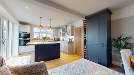 2 bedroom Semi-detached bungalow for sale in Tyn y Parc Road, Rhiwbina, Cardiff, CF14