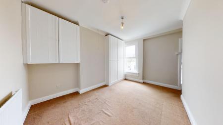 2 bedroom Terraced House to let in Bell Street, Barry, CF62