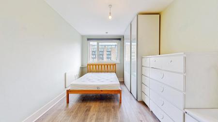 2 bedroom Flat to let in Ferry Court, Butetown, Cardiff, CF11