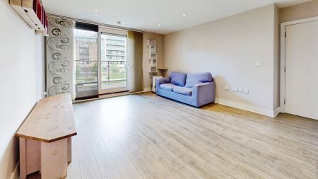 2 bedroom Flat to let in Ferry Court, Butetown, Cardiff, CF11