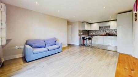 2 bedroom Flat to let in Ferry Court, Butetown, Cardiff, CF11