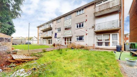 2 bedroom Flat for sale in Clos Hendre, Rhiwbina, Cardiff, CF14