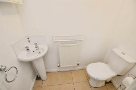 2 bedroom Terraced House to let in Bryn Dewi Sant, Miskin, CF72
