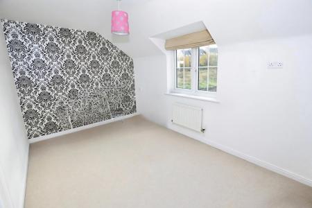 2 bedroom Terraced House to let in Bryn Dewi Sant, Miskin, CF72