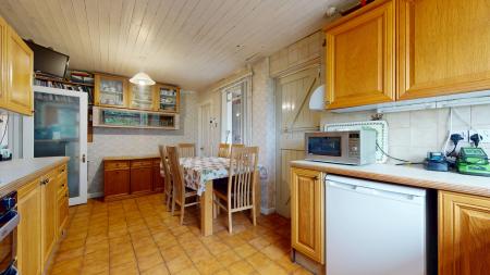 4 bedroom Semi-detached house for sale in Caedelyn Road, Whitchurch, Cardiff, CF14
