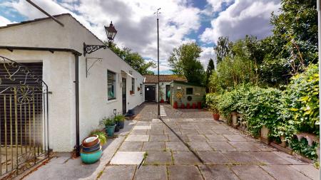 2 bedroom Semi-detached bungalow for sale in Heol Llanishen Fach, Rhiwbina, Cardiff, CF14