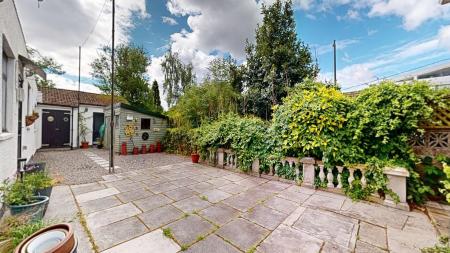 2 bedroom Semi-detached bungalow for sale in Heol Llanishen Fach, Rhiwbina, Cardiff, CF14