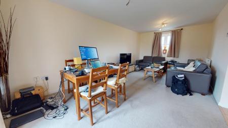 2 bedroom Flat to let in Threipland Drive, Regents Place, Heath, Cardiff, CF14
