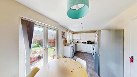 3 bedroom Semi-detached house to let in Stryd Silurian, Llanharry, CF72