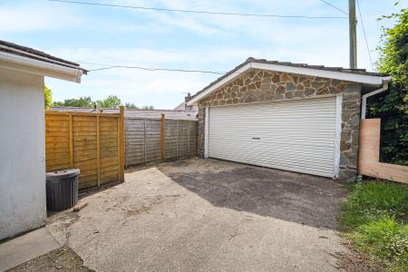 4 bedroom Detached house for sale in Cowbridge Road, Cardiff, CF5