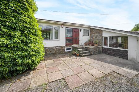 4 bedroom Detached house for sale in Cowbridge Road, Cardiff, CF5