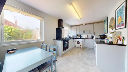 2 bedroom Bungalow to let in Heol Cattwg, Whitchurch, Cardiff, CF14