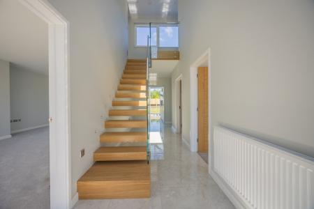 4 bedroom Detached house to let in Gernant, Rhiwbina, Cardiff, CF14
