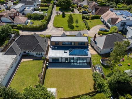 4 bedroom Detached house to let in Gernant, Rhiwbina, Cardiff, CF14