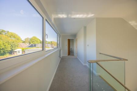 4 bedroom Detached house to let in Gernant, Rhiwbina, Cardiff, CF14