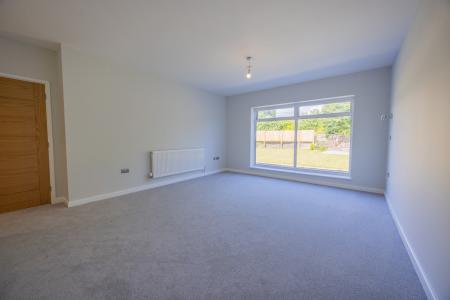 4 bedroom Detached house to let in Gernant, Rhiwbina, Cardiff, CF14