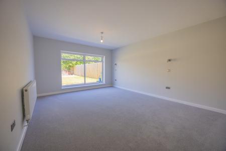 4 bedroom Detached house to let in Gernant, Rhiwbina, Cardiff, CF14