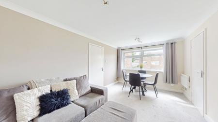 2 bedroom Flat to let in Curlew Close, Whitchurch, Cardiff, CF14