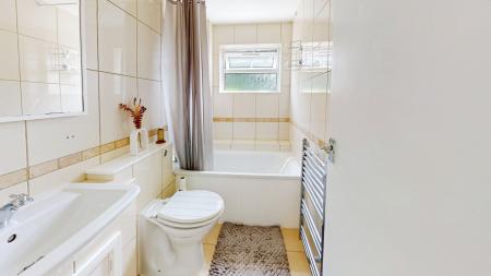 2 bedroom Flat to let in Curlew Close, Whitchurch, Cardiff, CF14