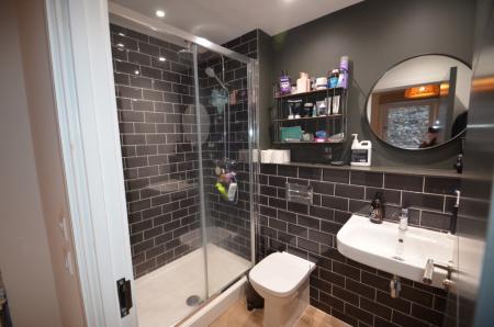 2 bedroom Flat to let in Trade Street, Cardiff, CF10