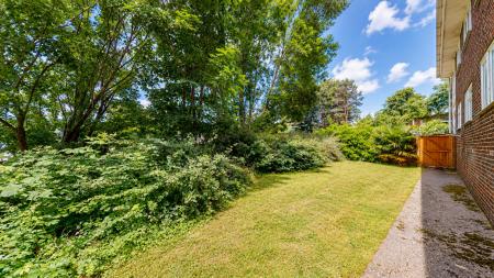 2 bedroom Flat for sale in Farmleigh, Cardiff, CF3