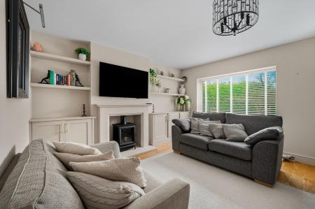 4 bedroom Detached house to let in Groves Road, Newport, NP20