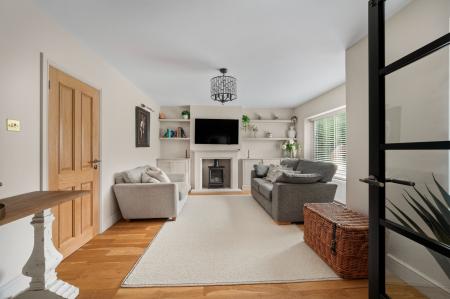 4 bedroom Detached house to let in Groves Road, Newport, NP20