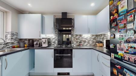 2 bedroom Flat for sale in Tatham Road, Llanishen, Cardiff, CF14