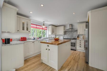 5 bedroom Detached house for sale in Mill Road, Lisvane, Cardiff, CF14