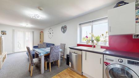 2 bedroom Flat for sale in Ashbourn Way, Llanishen, Cardiff, CF14