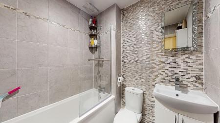 2 bedroom Flat for sale in Ashbourn Way, Llanishen, Cardiff, CF14