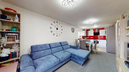 2 bedroom Flat for sale in Ashbourn Way, Llanishen, Cardiff, CF14